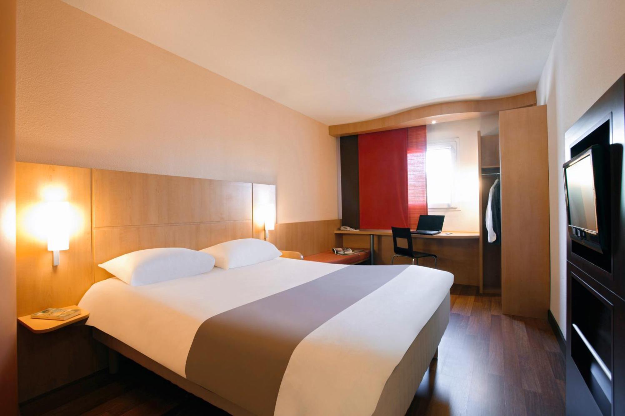 Ibis Manosque Cadarache Hotell Exteriör bild