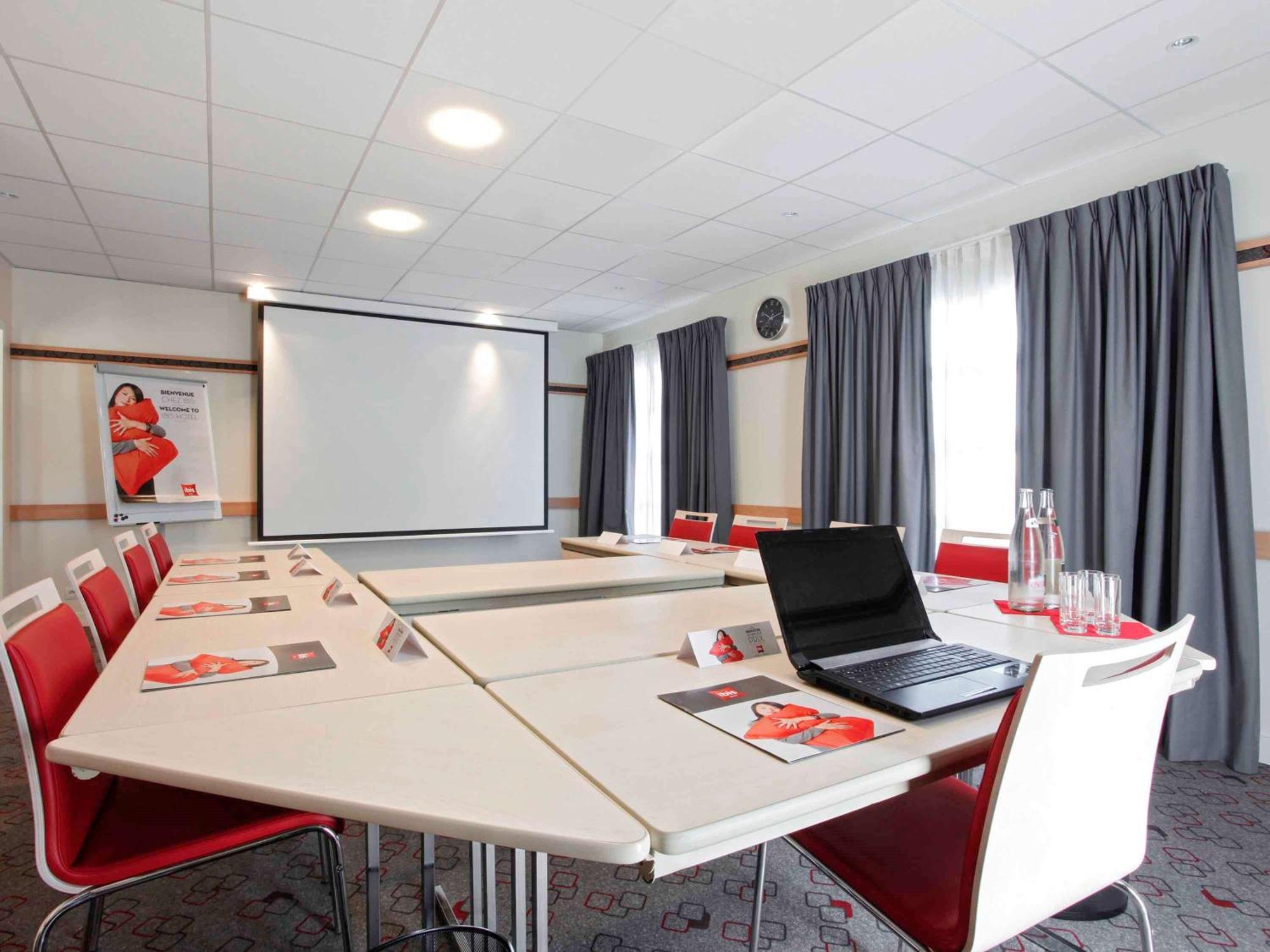 Ibis Manosque Cadarache Hotell Exteriör bild