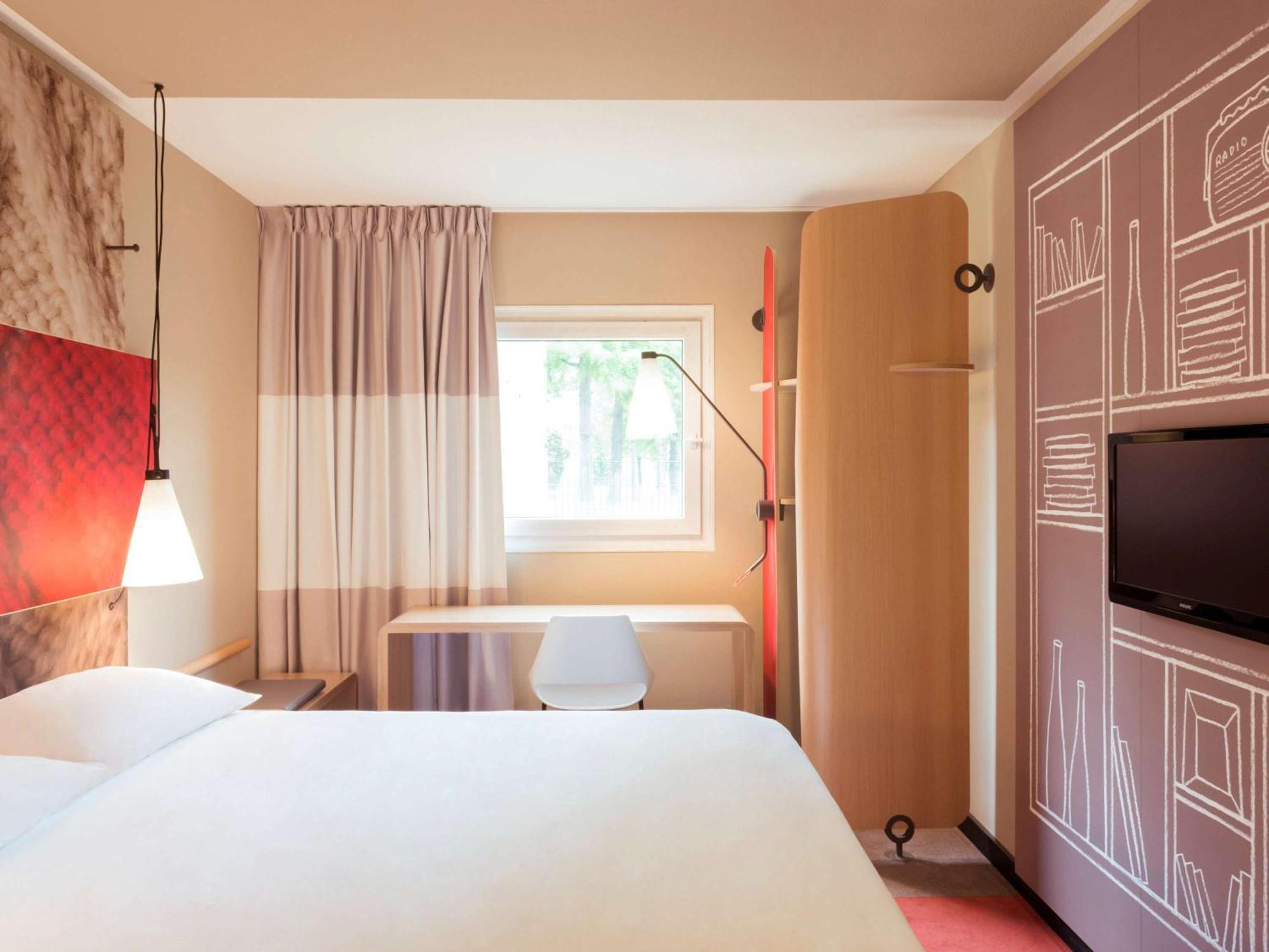 Ibis Manosque Cadarache Hotell Exteriör bild