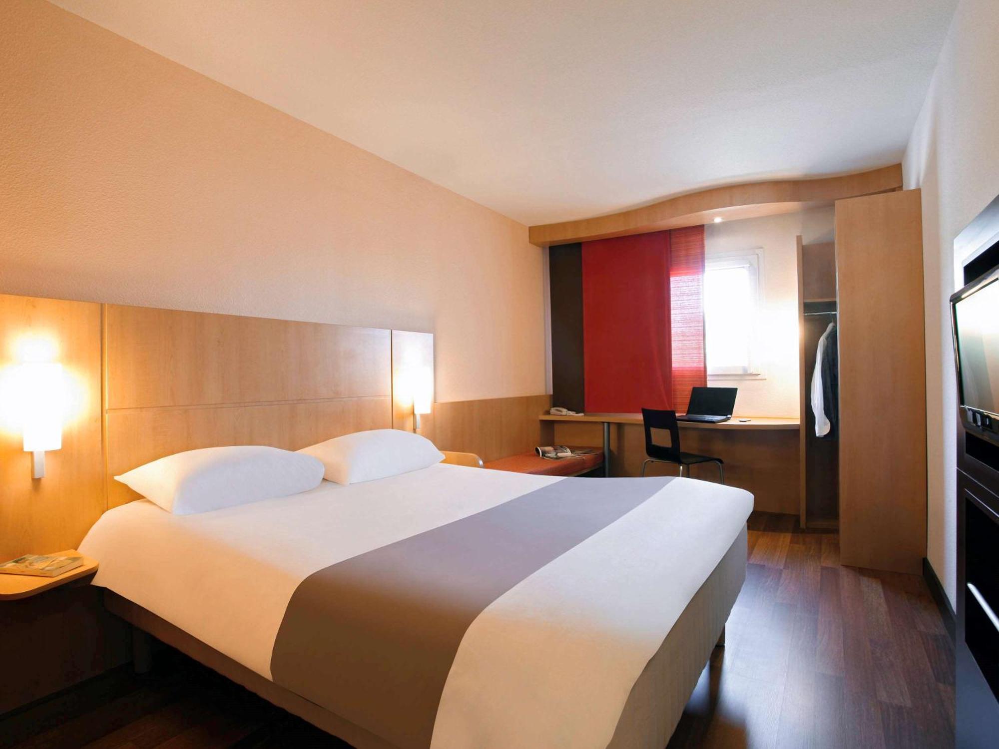 Ibis Manosque Cadarache Hotell Exteriör bild
