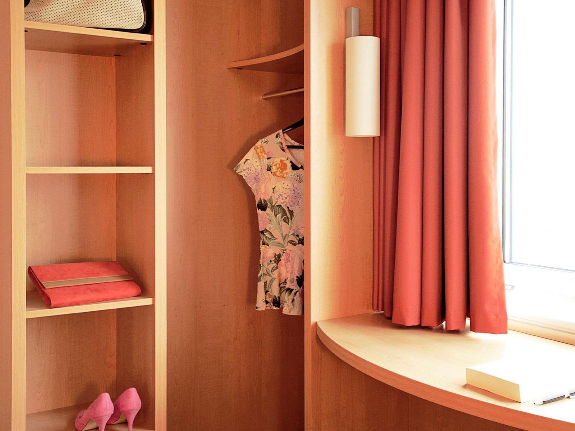Ibis Manosque Cadarache Hotell Exteriör bild