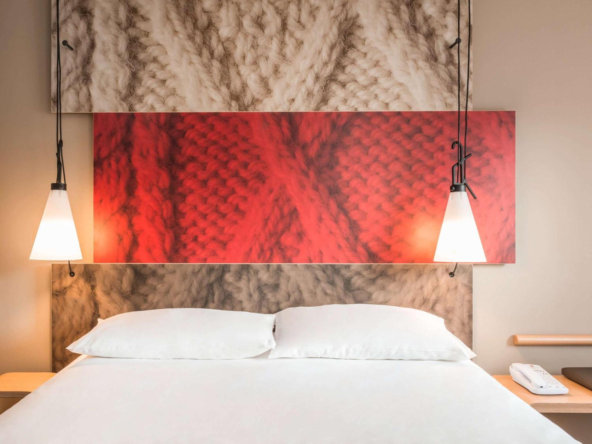 Ibis Manosque Cadarache Hotell Exteriör bild