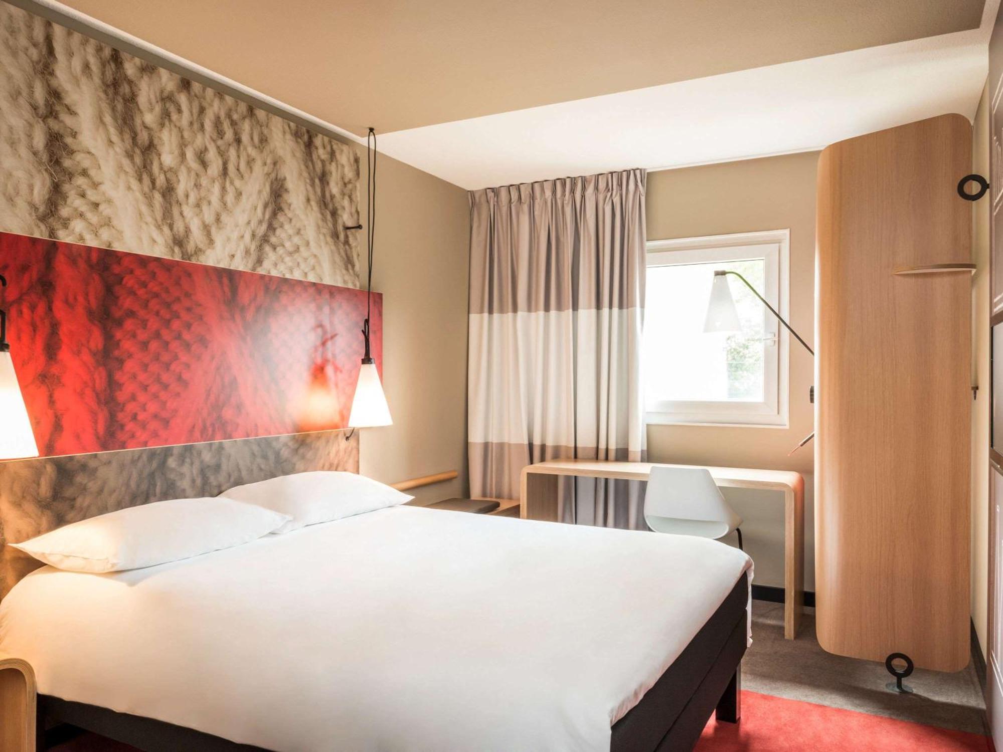 Ibis Manosque Cadarache Hotell Exteriör bild