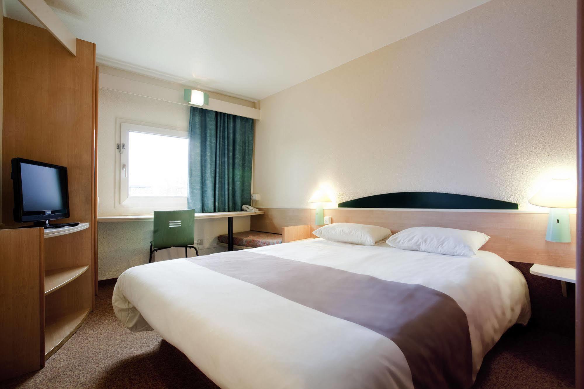 Ibis Manosque Cadarache Hotell Exteriör bild