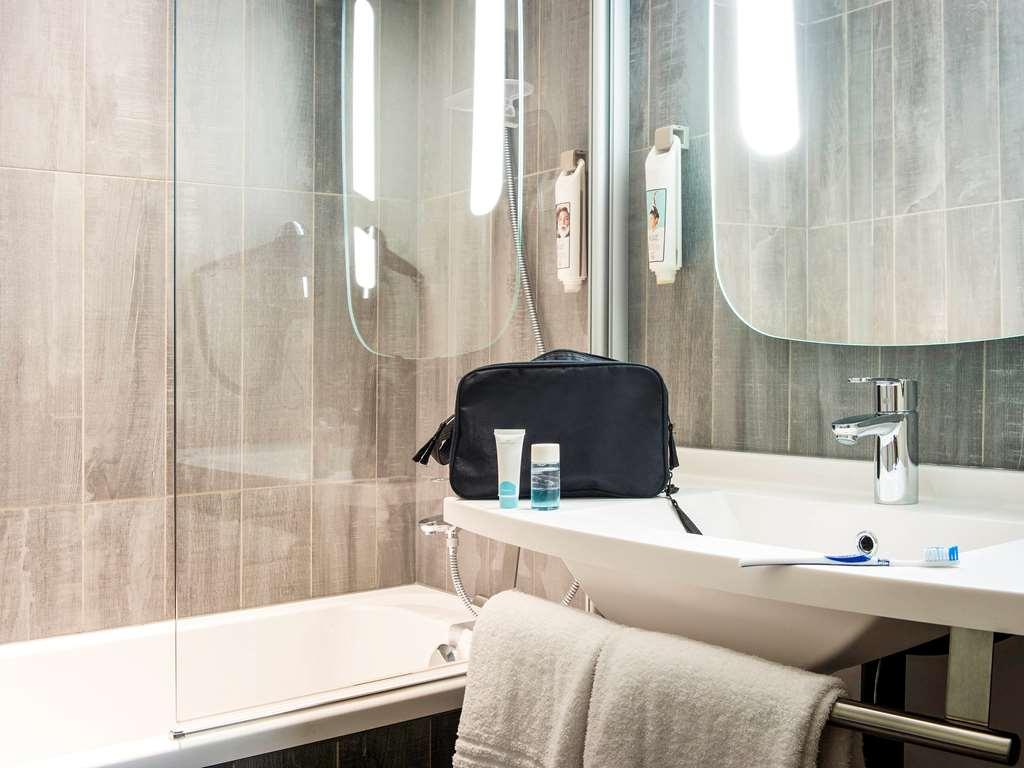 Ibis Manosque Cadarache Hotell Rum bild